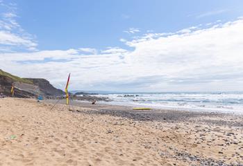 Northcott Mouth is a short distance from Seascape House for sandy beach days.