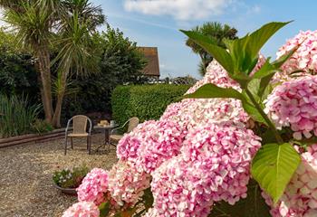 Take a breakfast of fresh pastries outside in the garden.