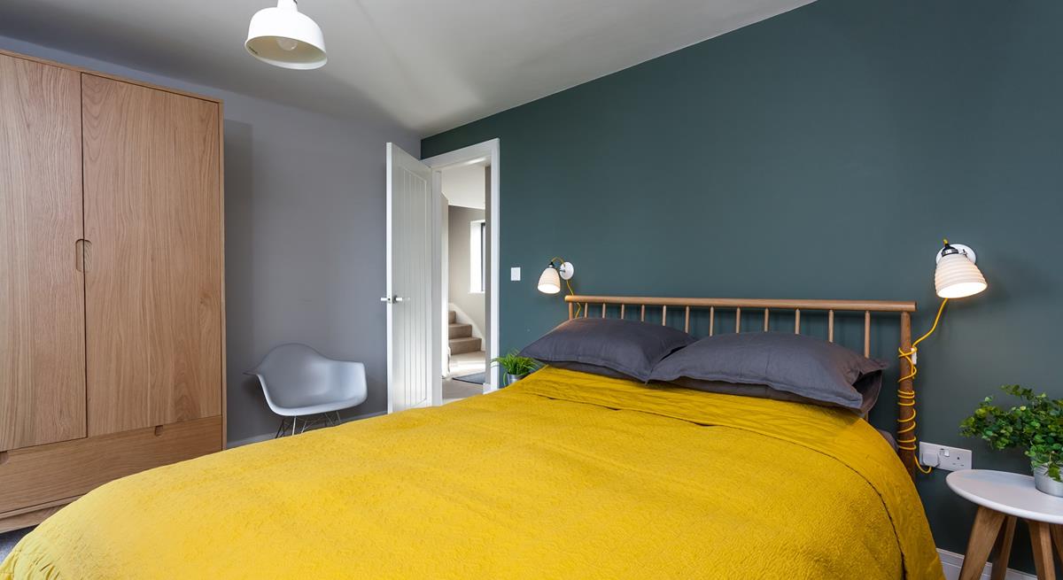 Nearby in town, you will find a variety of shops, cafes and restaurants, which open late in the summer months.