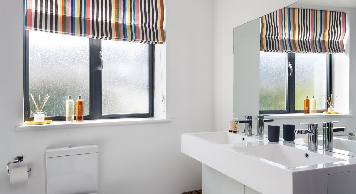 Get ready to spend the evening enjoying a drink in the sun on the harbour front.