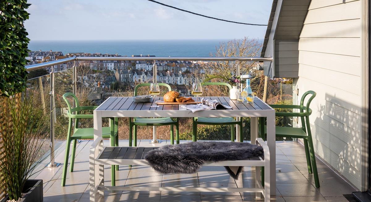 Parking for 3 cars makes exploring other parts of Cornwall easy.