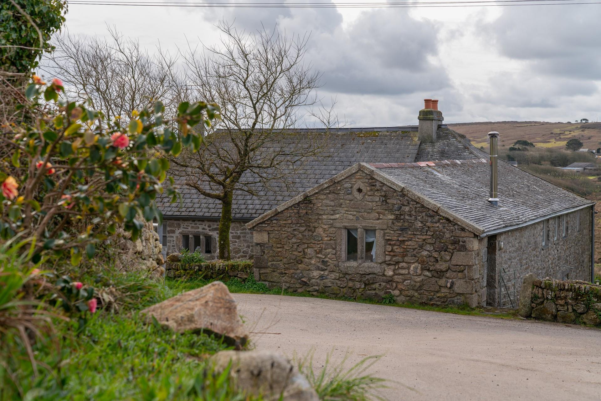 Enjoy peace and tranquillity at your rural romantic retreat.