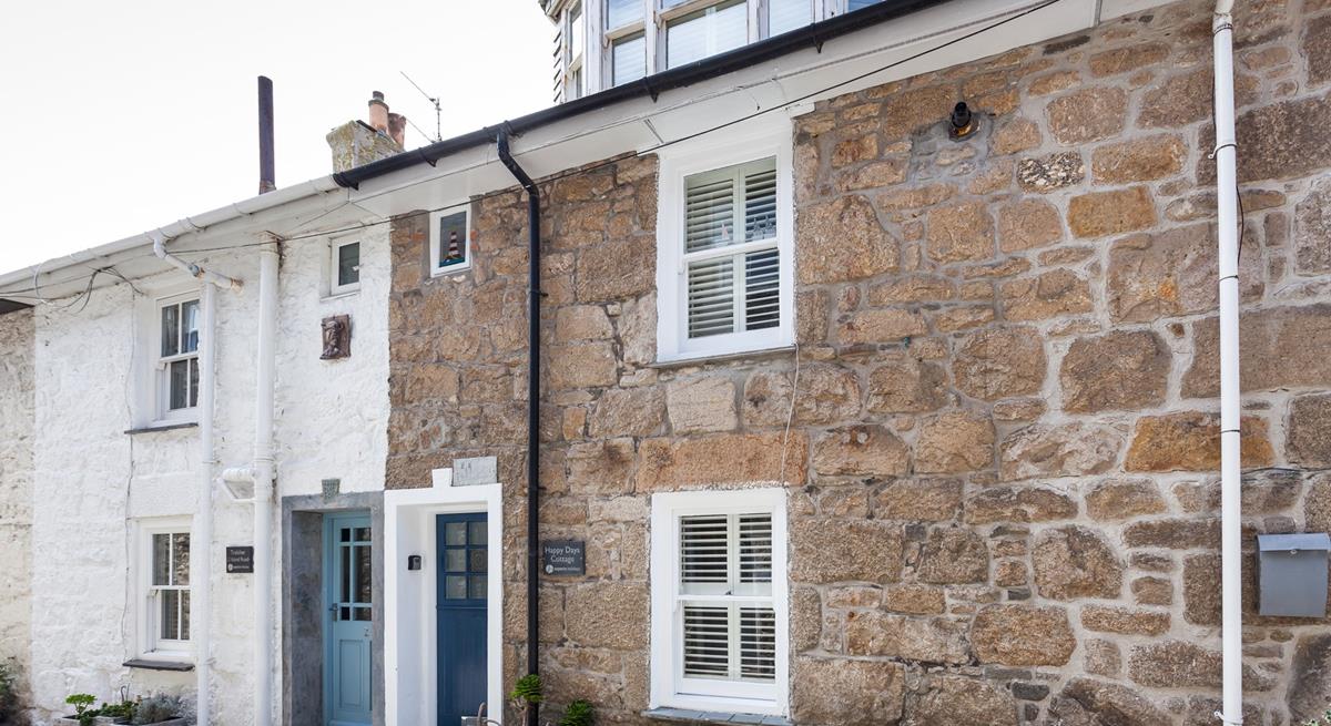 Located in the Downalong area, you are just a short walk from the beach at Porthmeor.