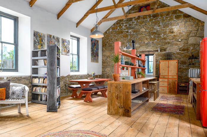 Trethewey Sunday School, Sleeps 4 in Porthcurno