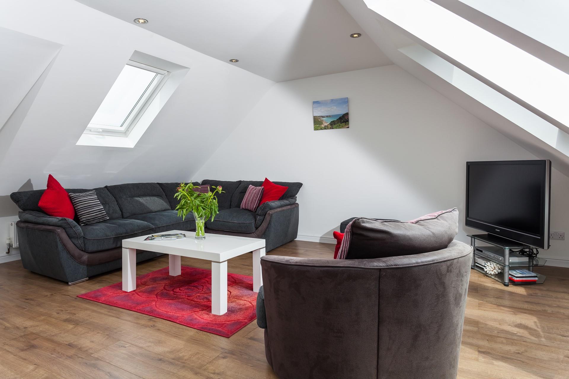 Relax and unwind together after a day exploring Carbis Bay and St Ives. 