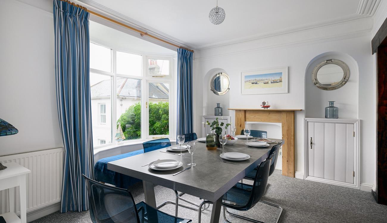 Tuck into a tasty feast after picking up some local goods from Fore Street Deli.