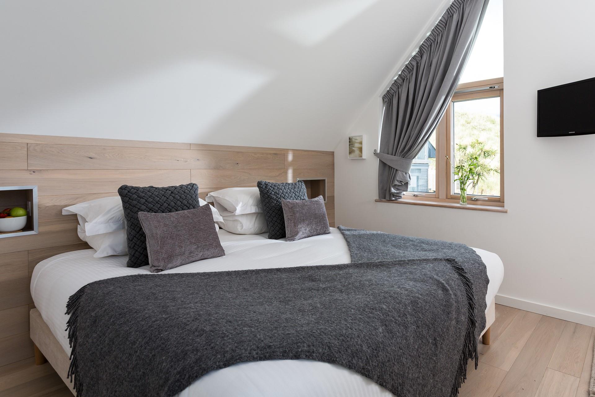 Wander down to the beach in the evenings to see stunning sunsets.