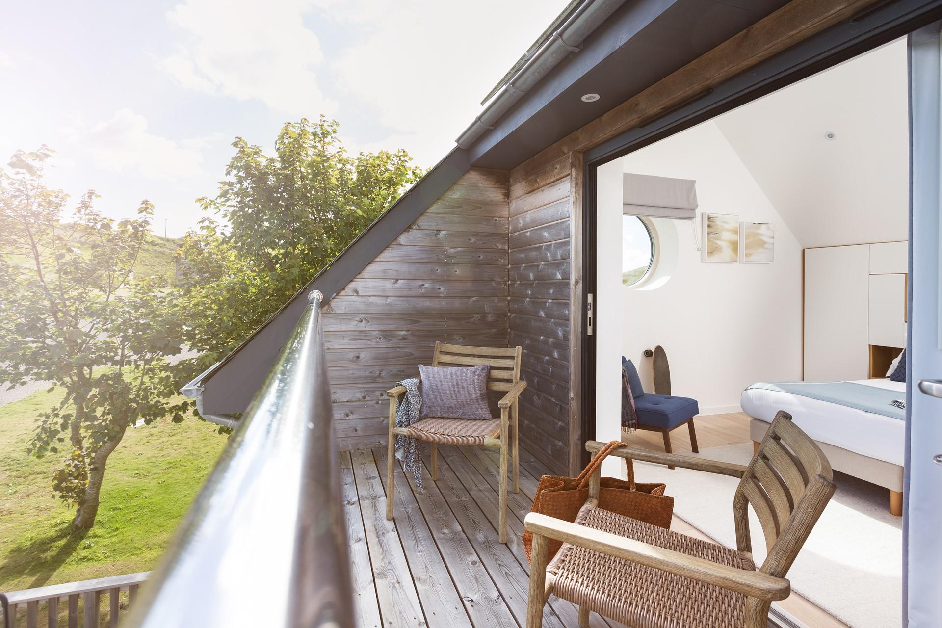 Being in the dunes, this property offers lots of outside space for the kids to play in.