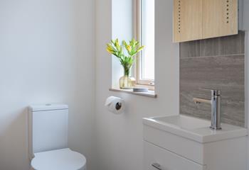 Dulse has a cloakroom with an additional basin and WC and also a washer/dryer - perfect after a day at the beach. 