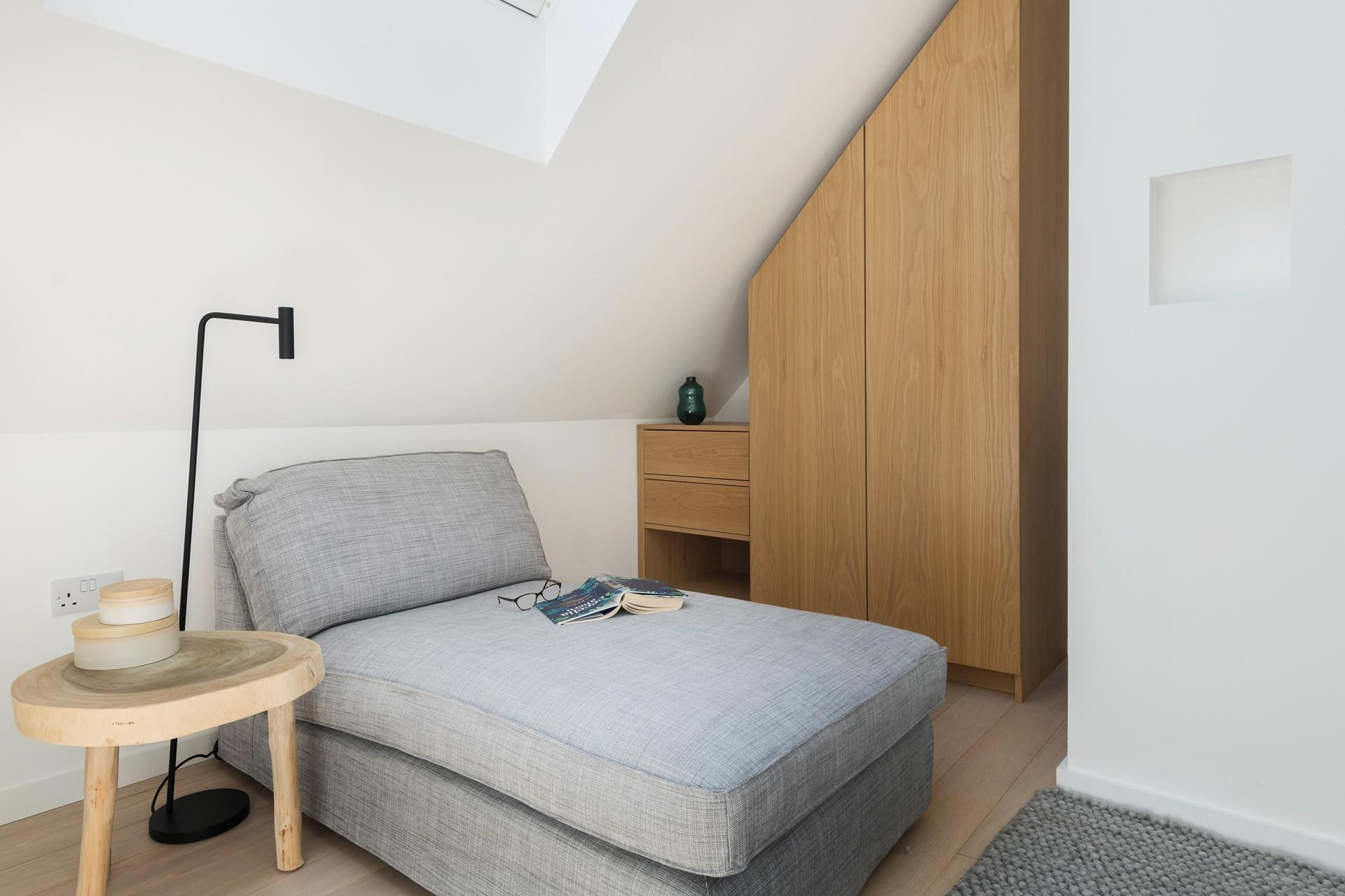 This stunning tranquil reading area is the ideal way to unwind.