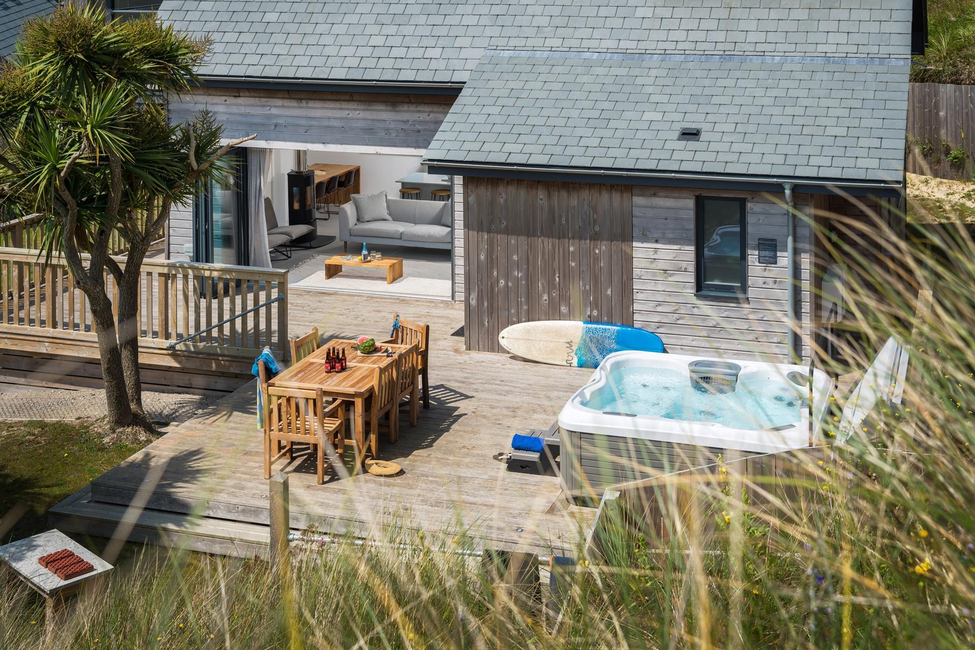 This contemporary property is perfect for making memories with family or friends. 