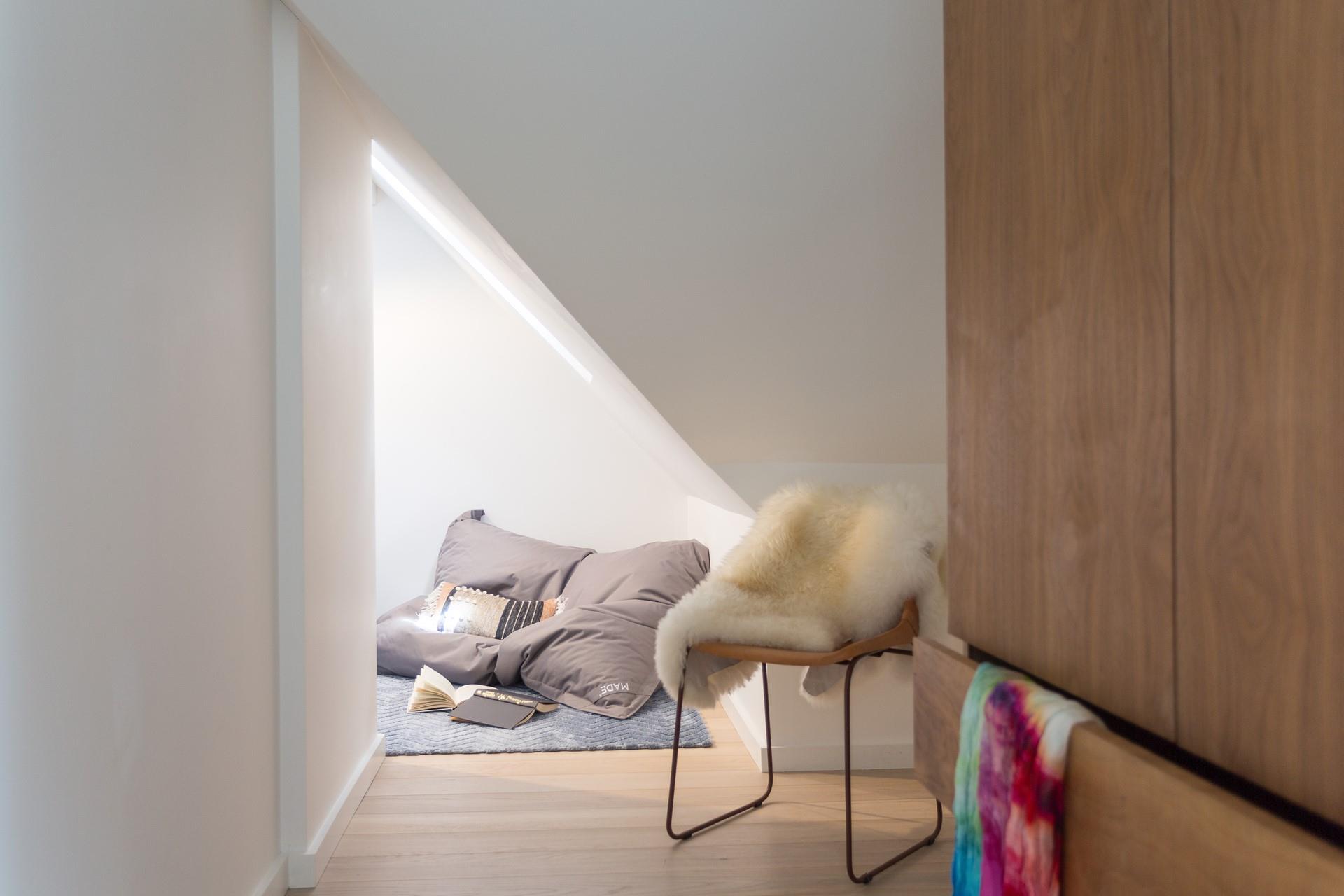 The snug area is the perfect quiet spot to enjoy a spot of reading.