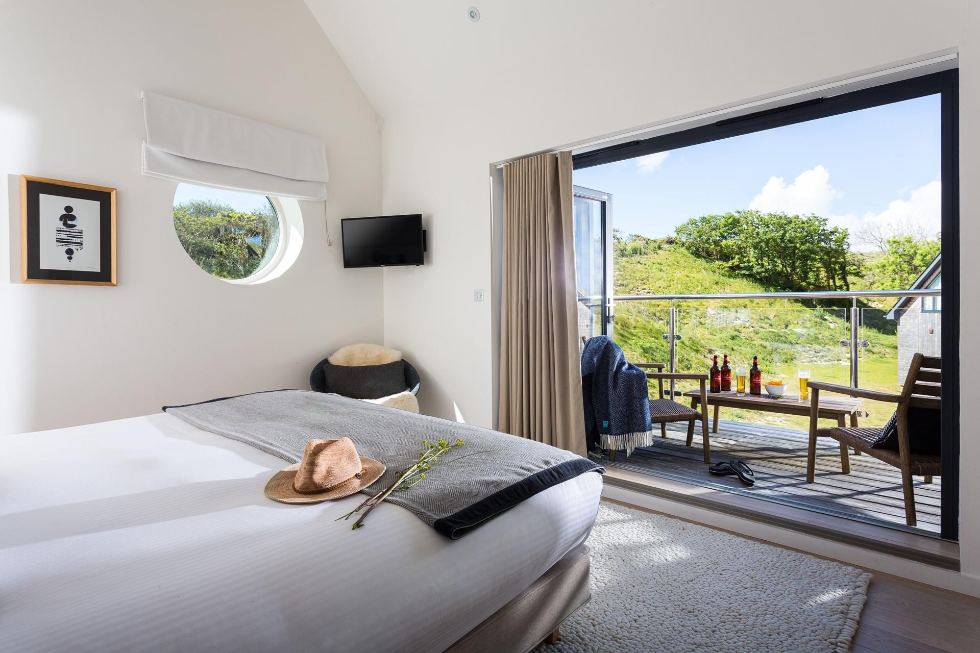 Open the bi-fold doors and let the warm summer breeze run through the bedroom as you sip a morning cuppa.