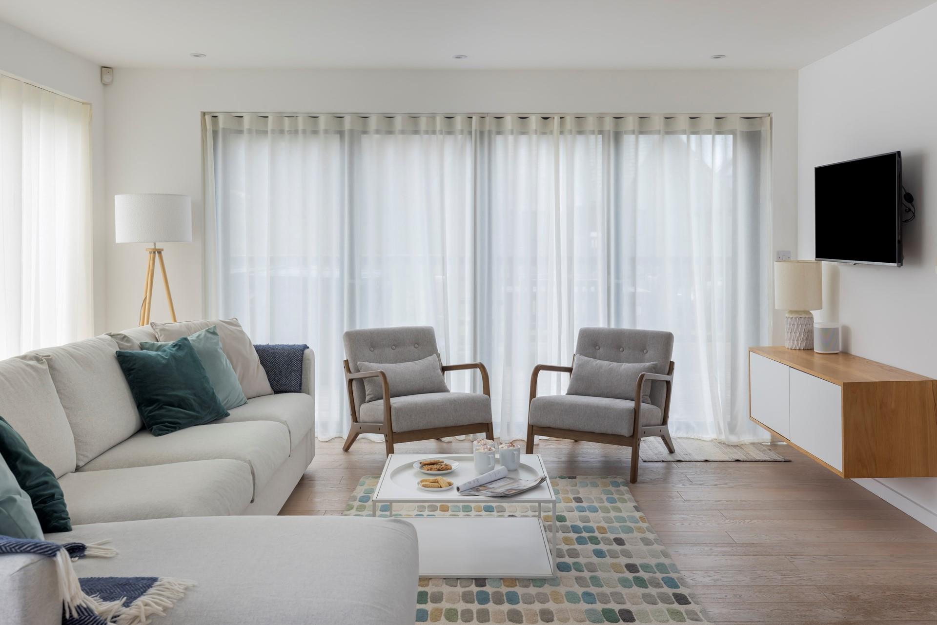 Spend the day on the beach with your furry friend and return to this cosy base.