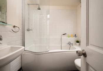 Relax and unwind in a bubble bath after a wintery walk across Porthmeor beach.