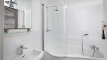 Relax and unwind in a bubble bath after a wintry walk across Porthmeor beach.