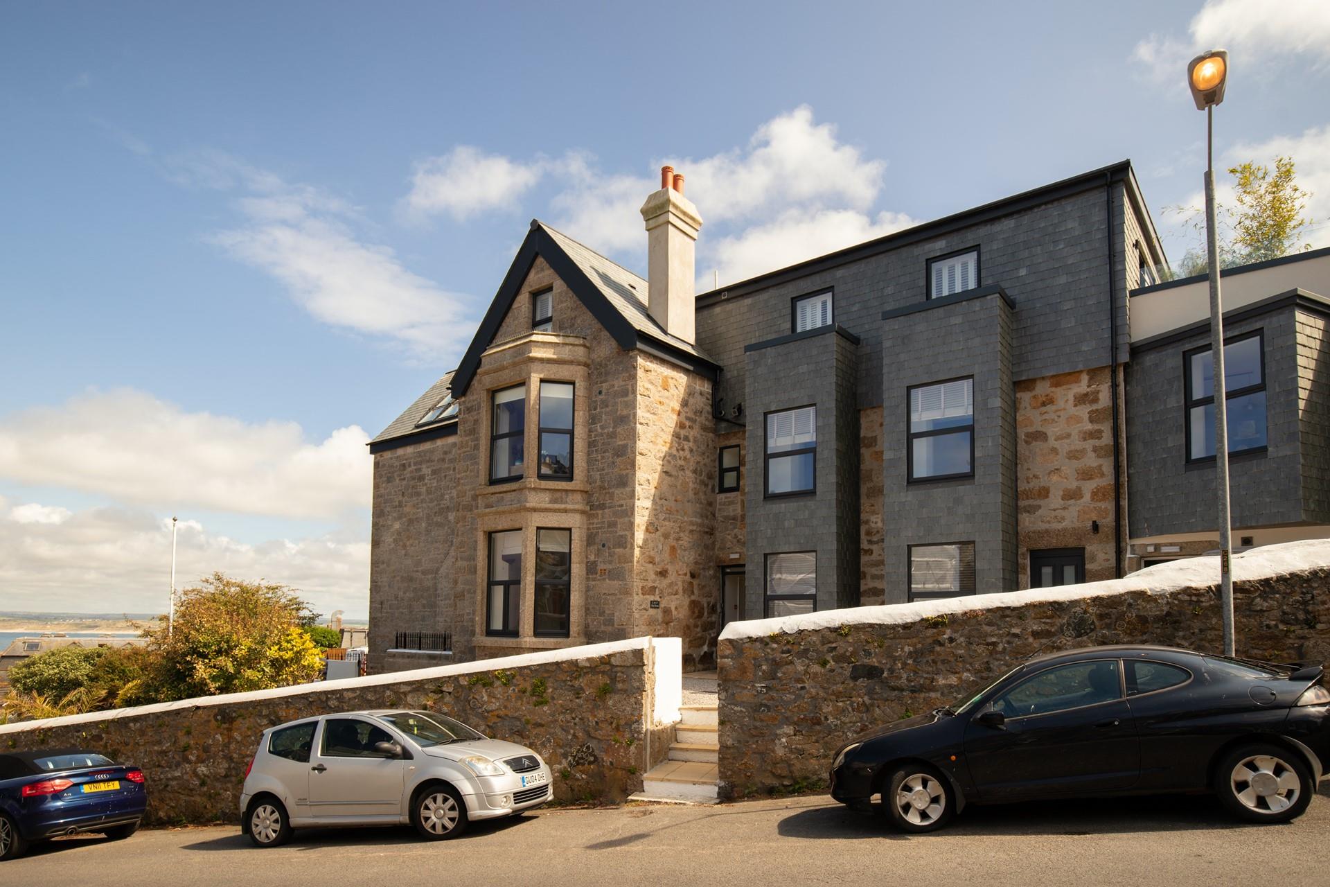 The property benefits from an incredible location, making it easy to access the town and the beach.