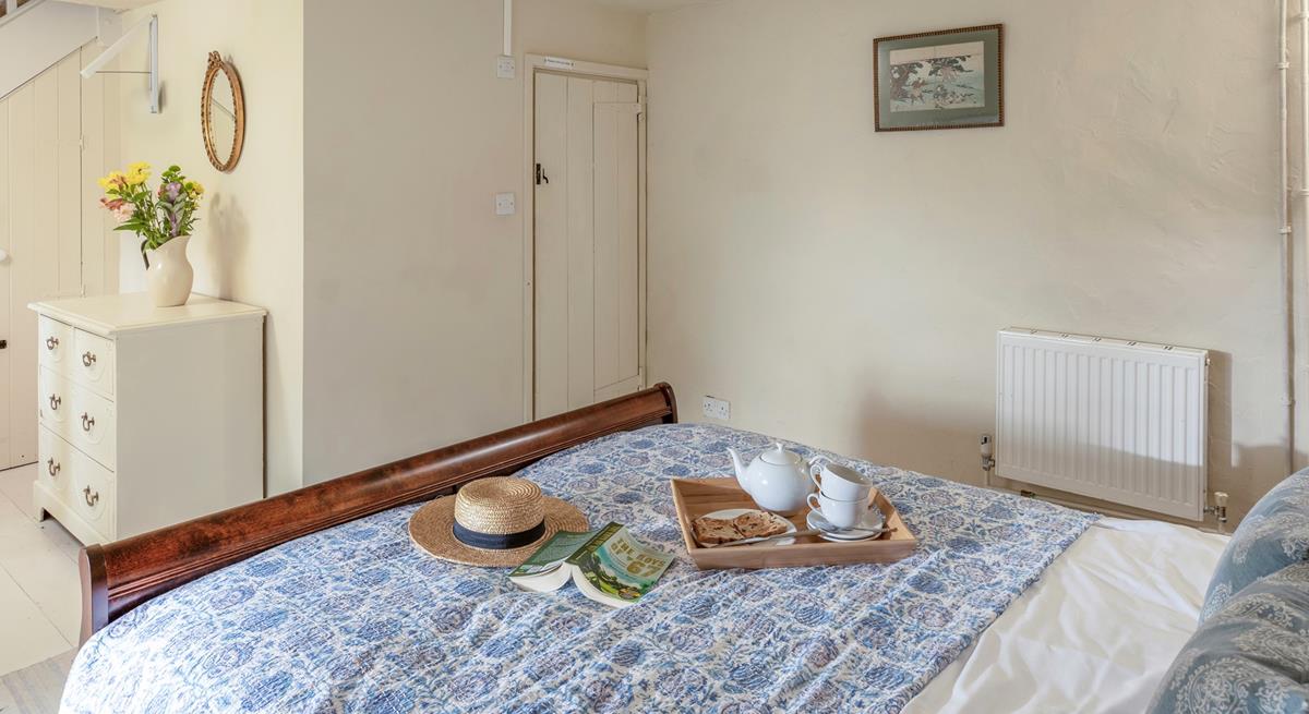 Wake up and wander into the en suite to get ready for the day.