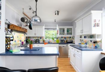 A sizeable kitchen with all the appliances and features that you need to prepare delicious meals.