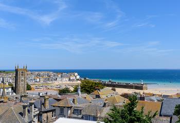 The property's enviable location makes it easy to enjoy all St Ives has to offer.