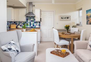 Boatman's Loft, Sleeps 4 + cot, Porth.