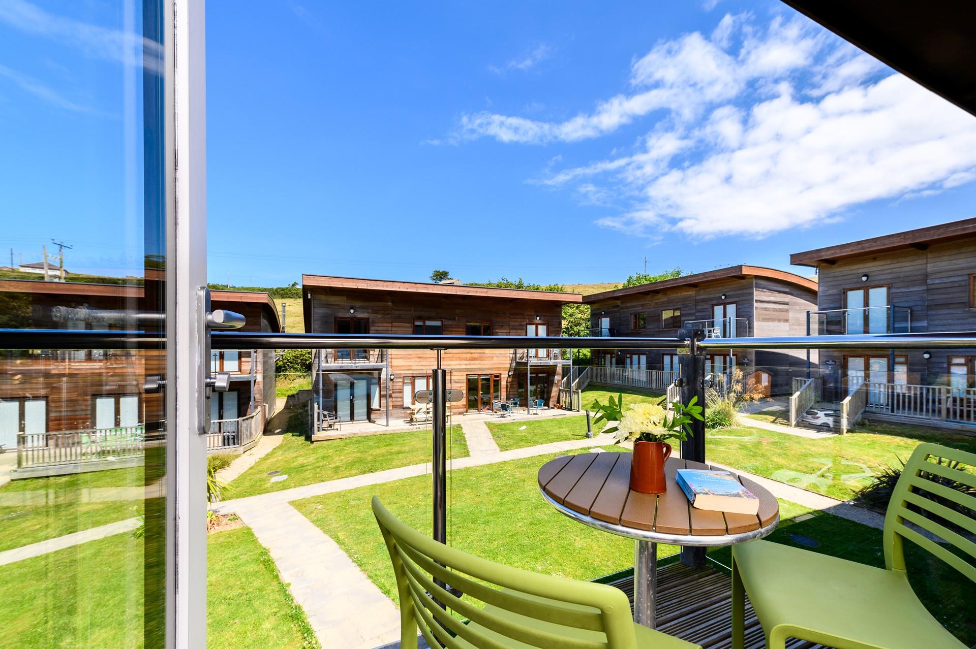 Start your day by relaxing on the balcony, soaking up the rural views and breathing in the fresh Cornish air.