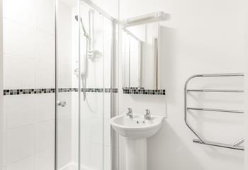 The en suite allows for additional room and privacy to get ready in the morning or before a night out.