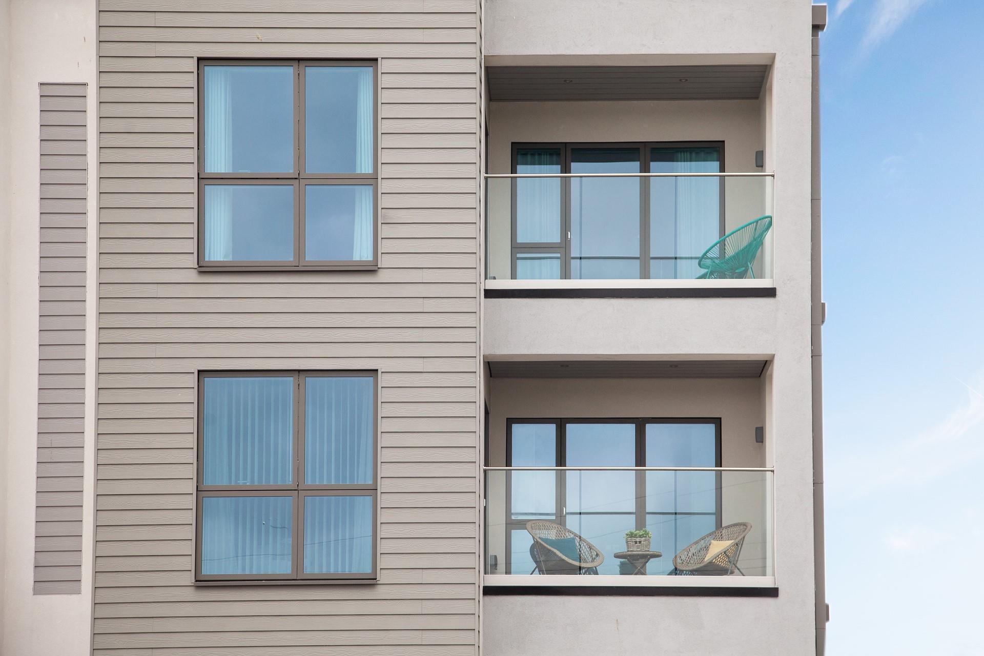 8 Saltwater is on the second floor of this newly developed apartment block, in Newquay's most affluent location. 