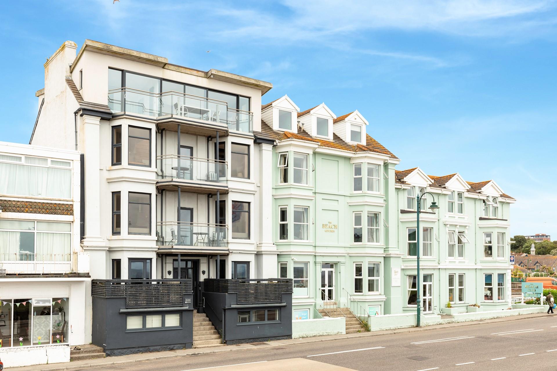 The Penthouse is ideally located in the heart of Penzance.