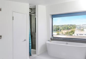 Pure relaxation awaits in the en suite!