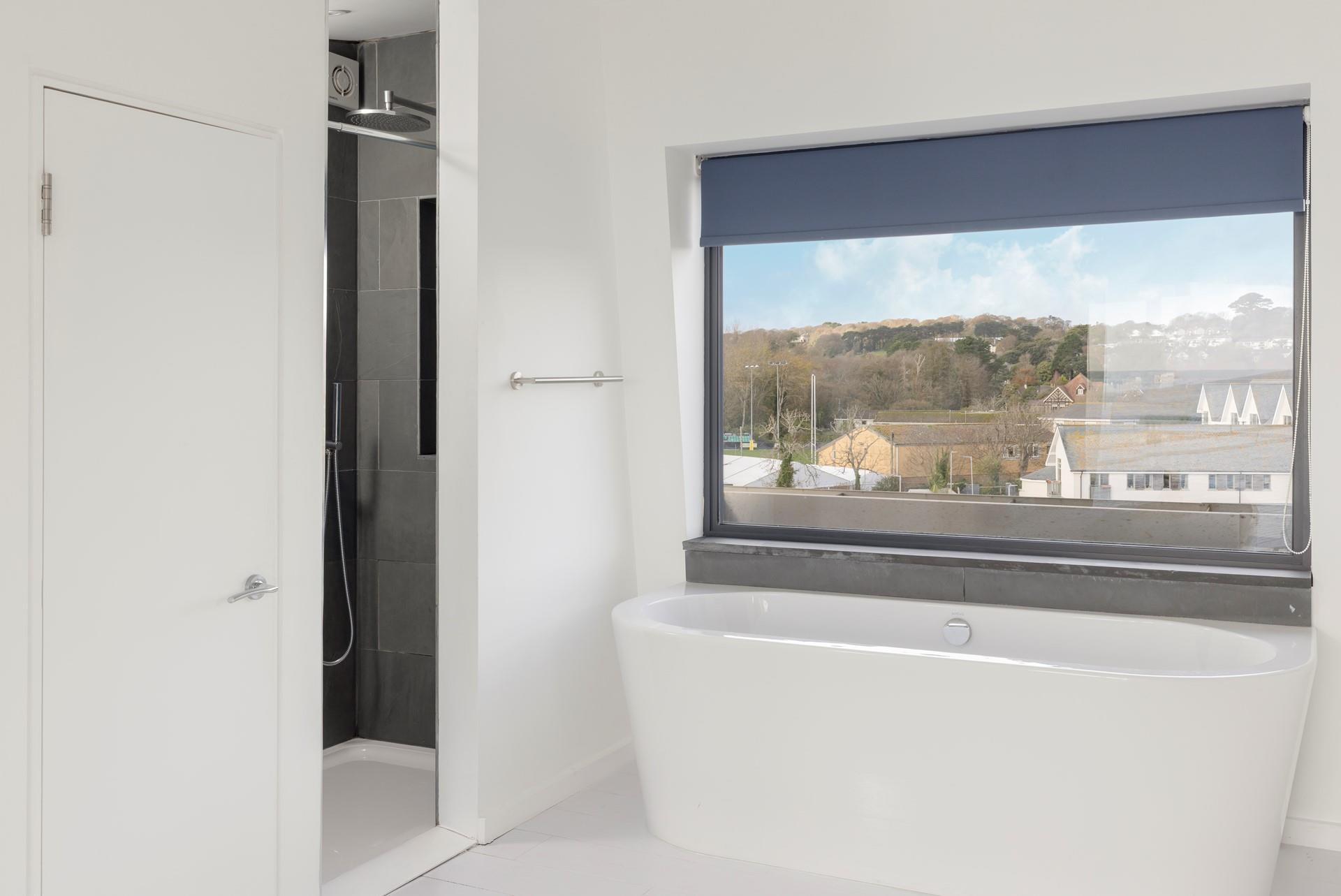 Pure relaxation awaits in the en suite!