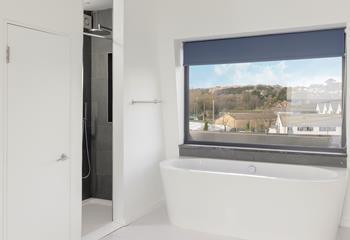Pure relaxation awaits in the en suite!