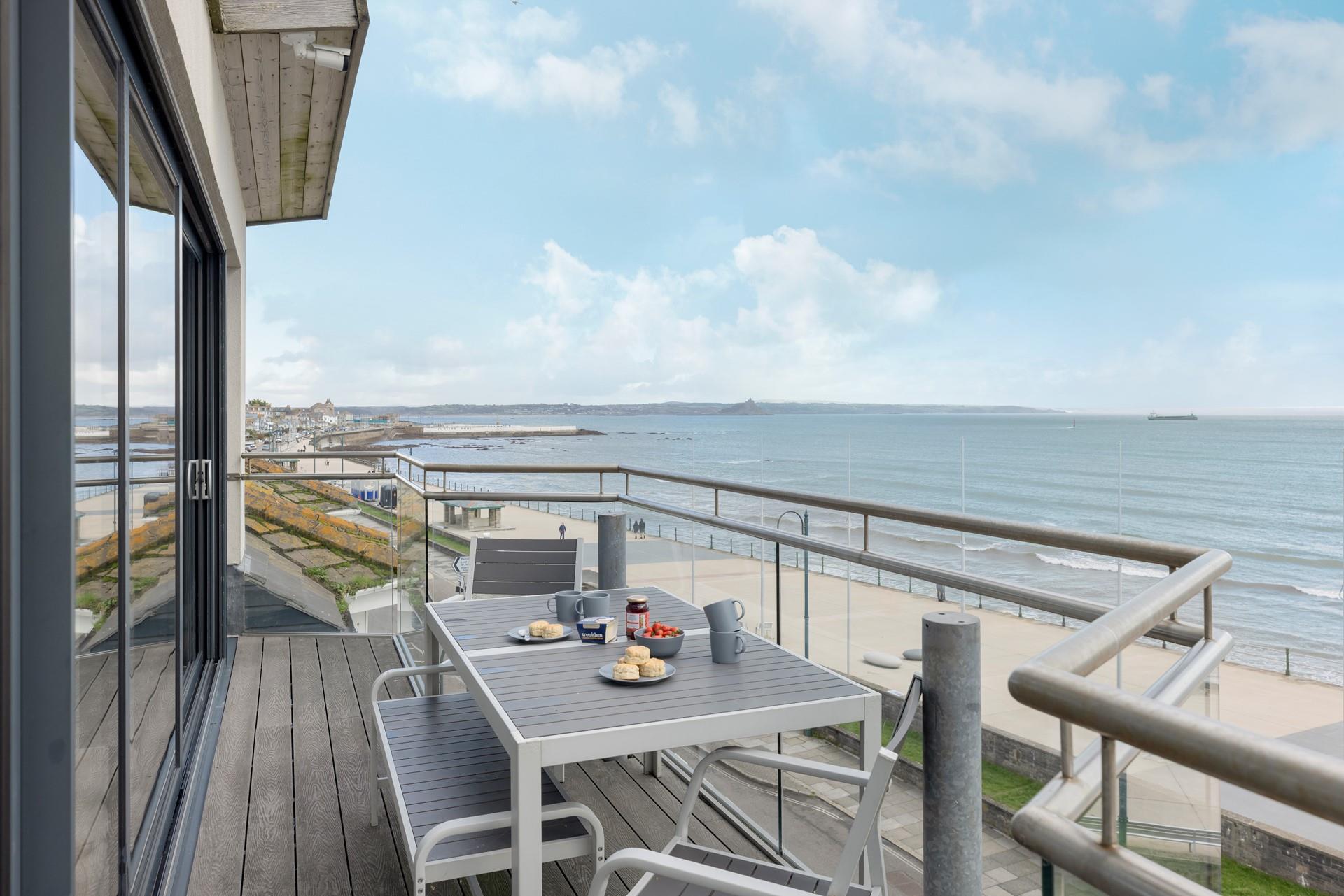 Stunning sea views await!