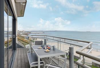 Stunning sea views await!