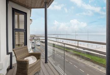 Find yourself a stone's throw from Penzance promenade!