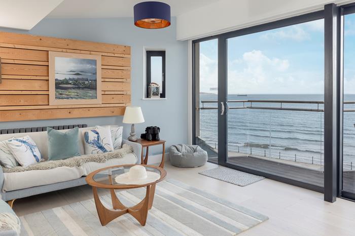The Penthouse on the Prom, Sleeps 6 in Penzance