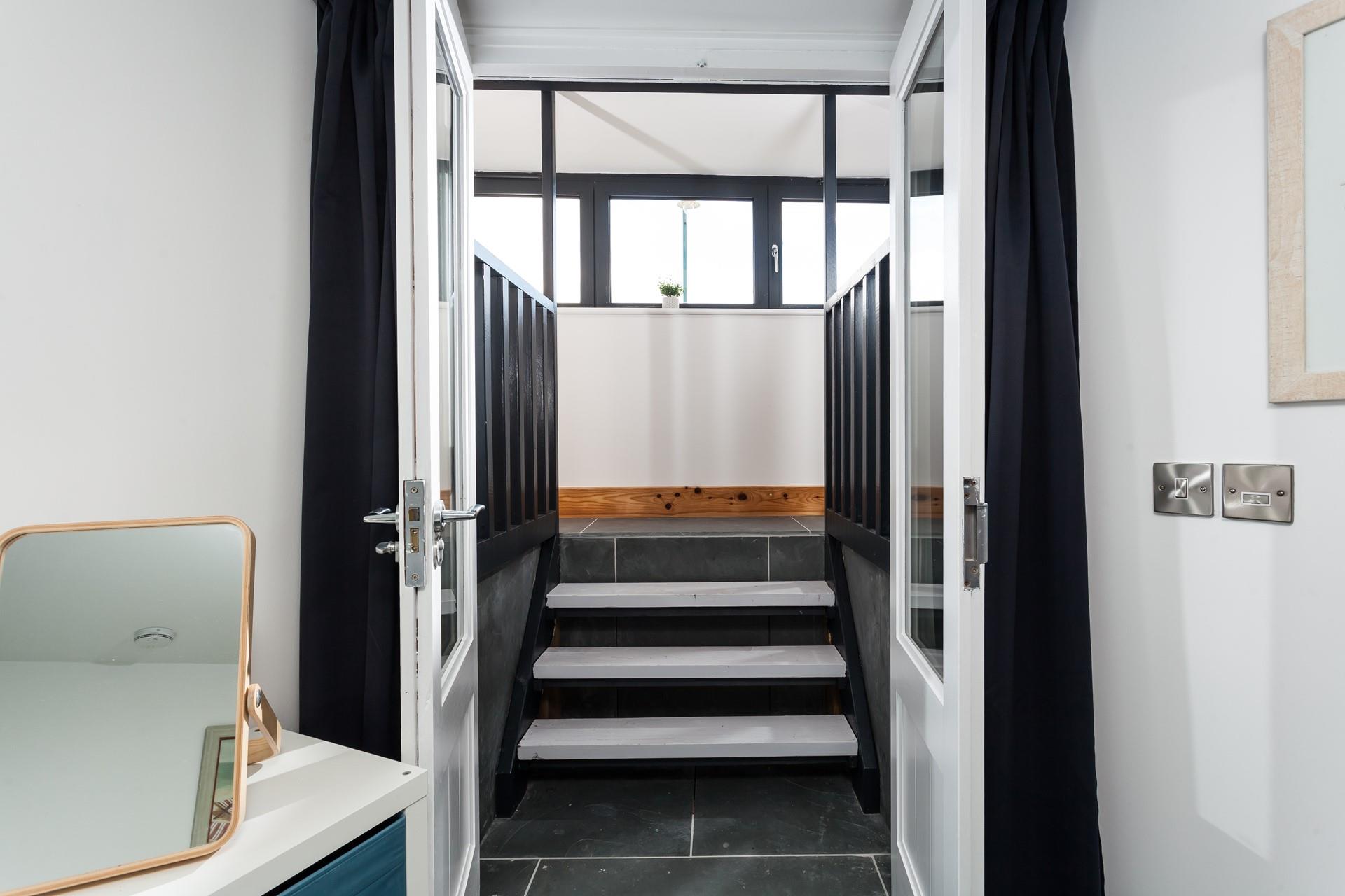 Both bedrooms have en suites so there's plenty of space to get ready in the morning.