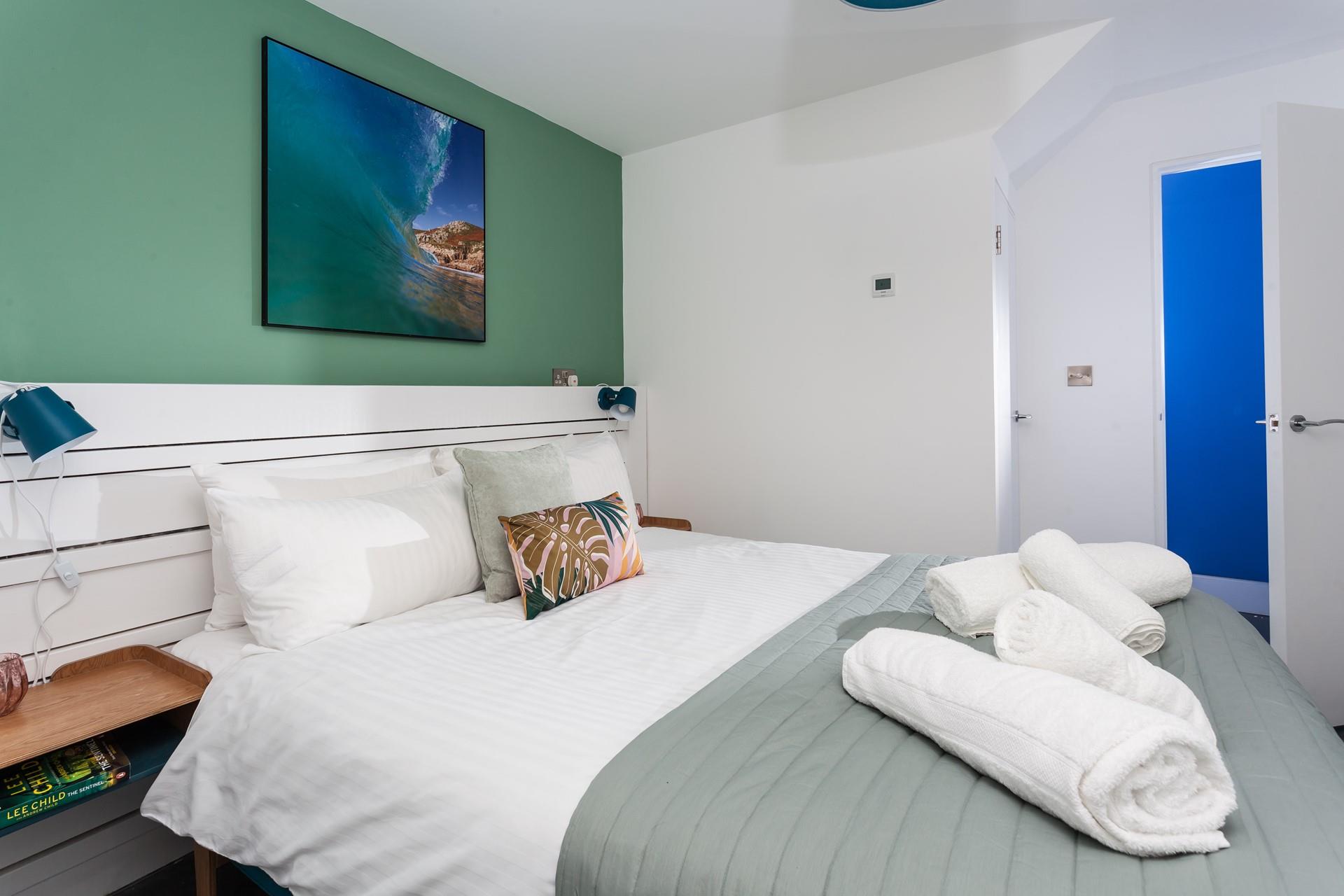 Crisp white linen is sure to guarantee you a peaceful night's sleep.