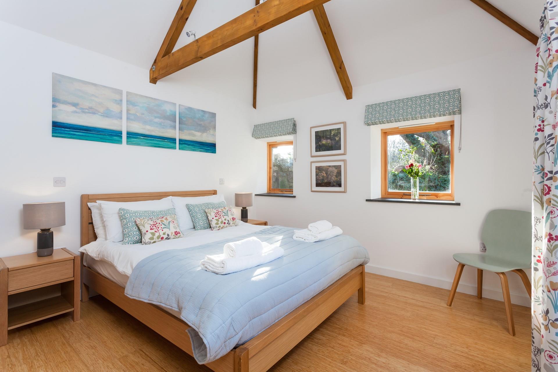 Cosy into your king size bed and enjoy a dreamy night's sleep.