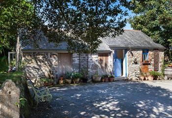 Blue Door Barn in West Cornwall