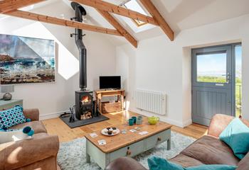 The lovely interior is bright and breezy whilst still offering a cosy homely feel, making this the ideal retreat whatever the season.