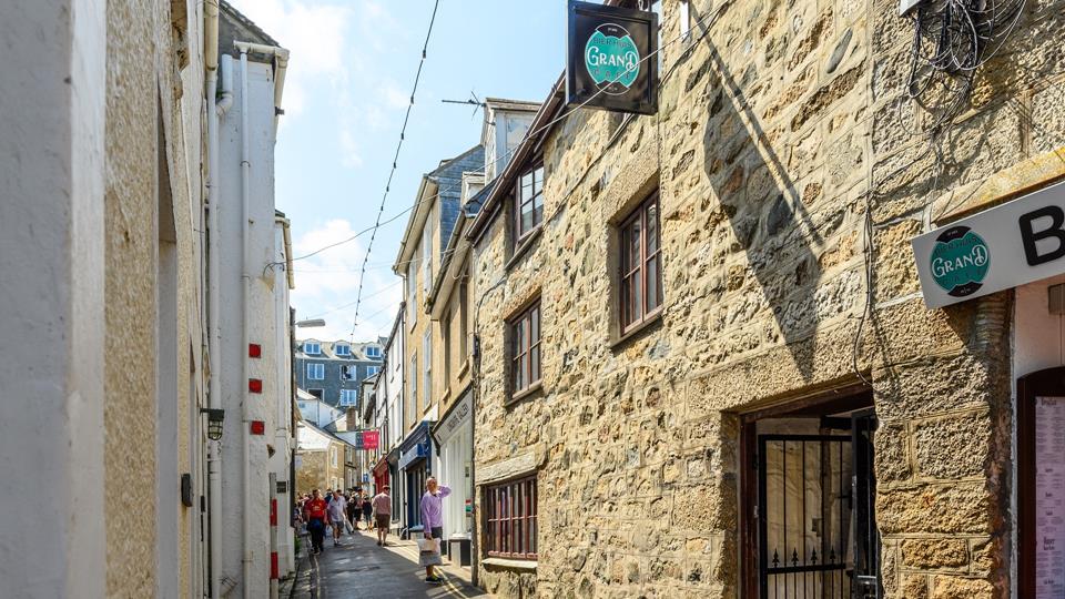 St Ives is full of quaint cobbled streets to explore, the variety of shops are perfect for buying your souvenirs.