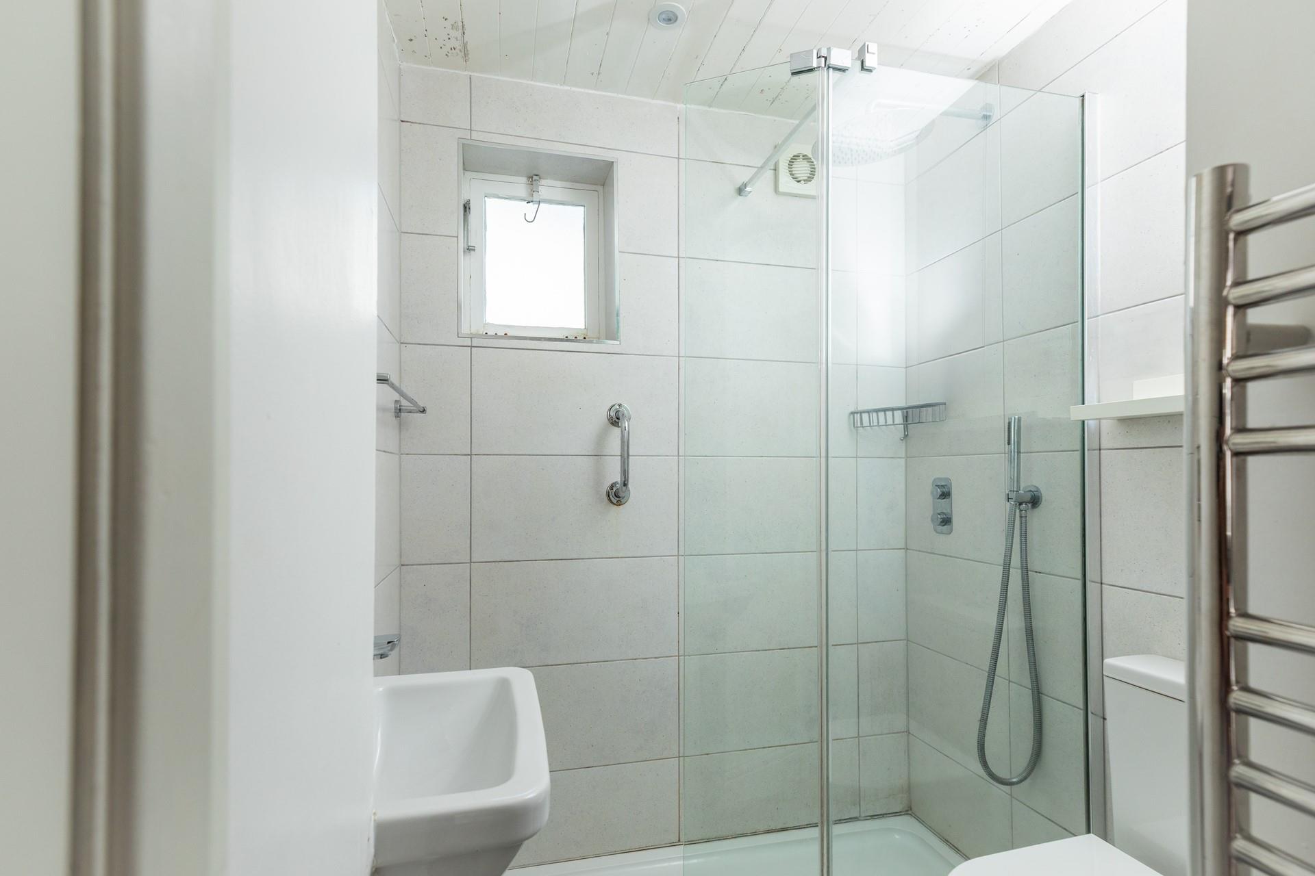 Wash off sandy toes and salty hair in the shower.