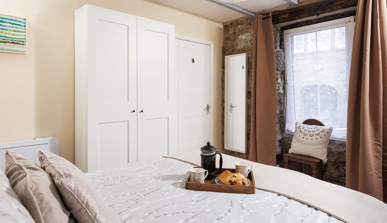 Ample storage ensures there is plenty of room for your belongings as well as any special souvenirs you pick up along the way.