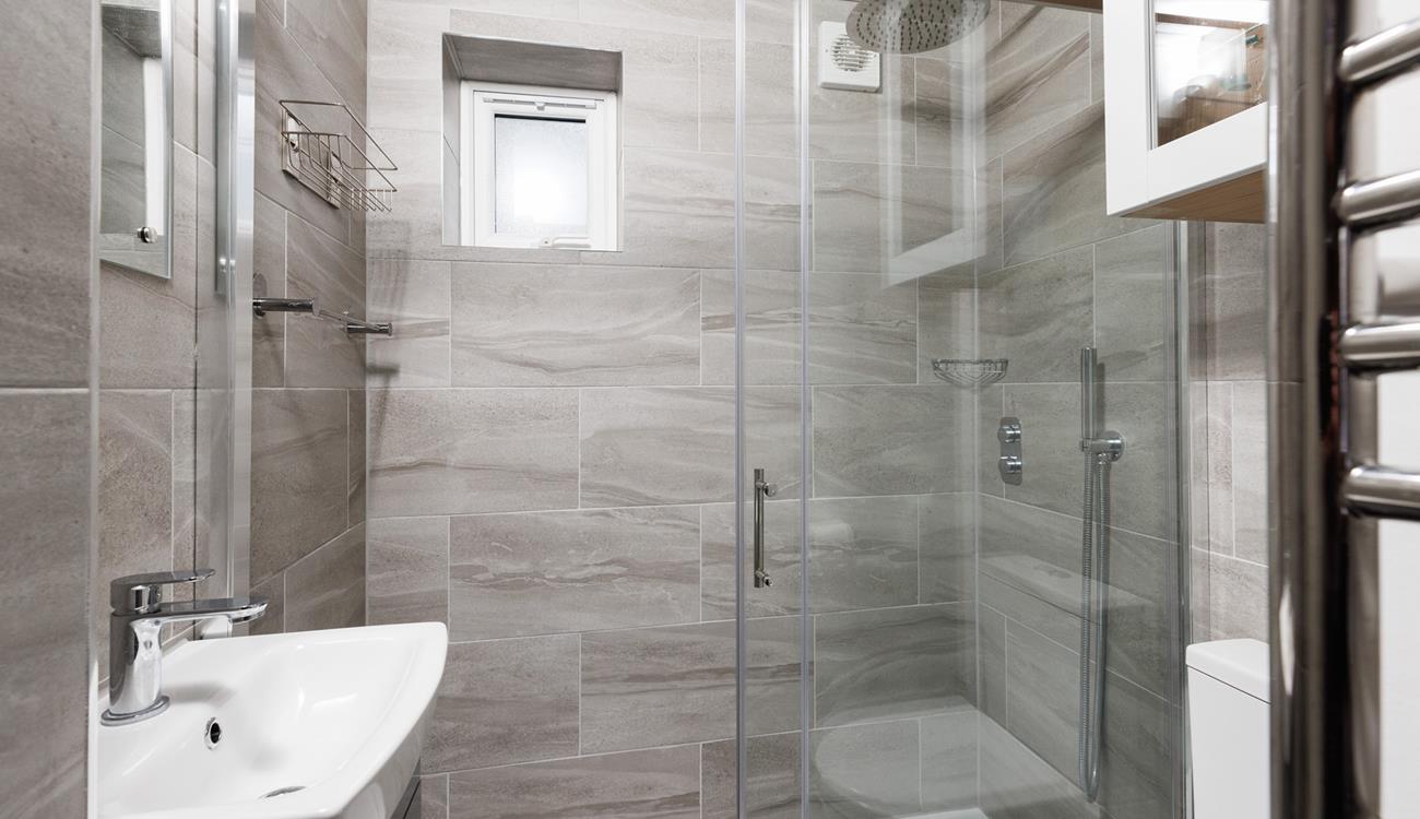 Wash off sandy toes and salty hair in the shower.