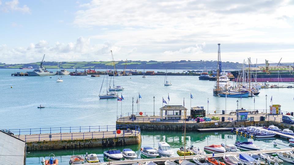 The appropriately named Harbour Strand offers a chic and stylish interior with captivating views over Falmouth harbour. 