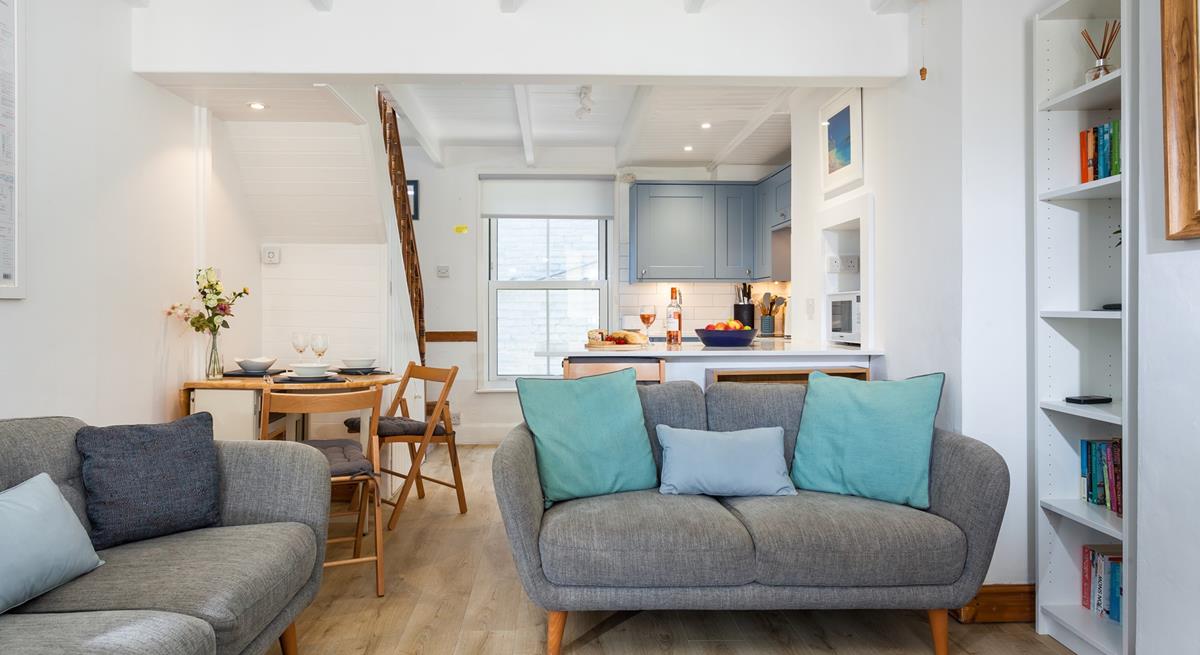 We love the blue tones that reflect the property's proximity to the coast.