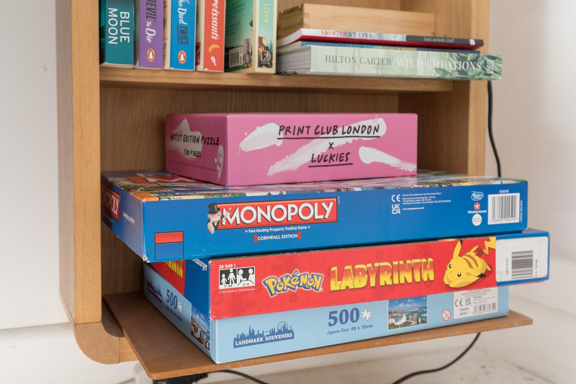 The games are ideal for spending family nights in the cottage!