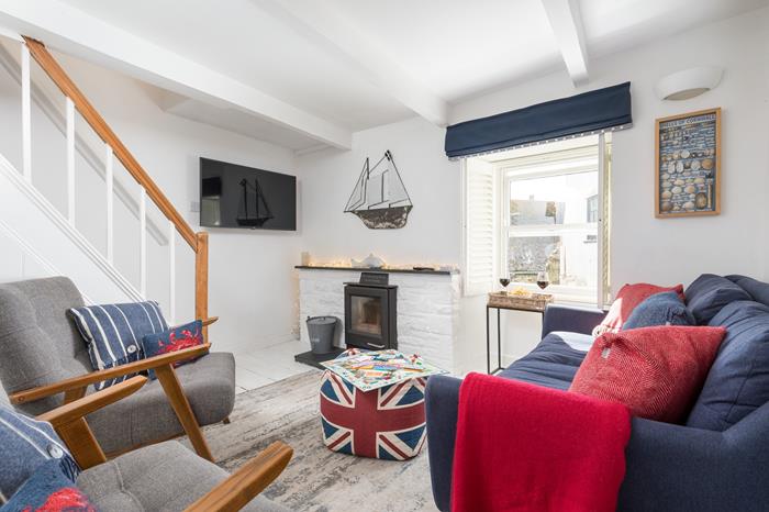 Mermaid Cottage, Sleeps 4 in Downalong