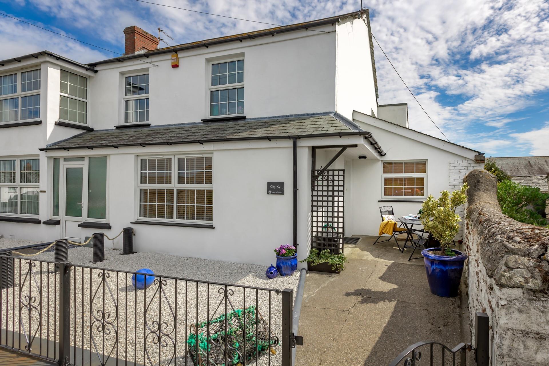 Wander up the path to Chy-Ky and leave your stresses at the door.